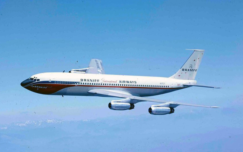 Braniff El Dorado Super Jet 707 N7071 in the skies over Washington.